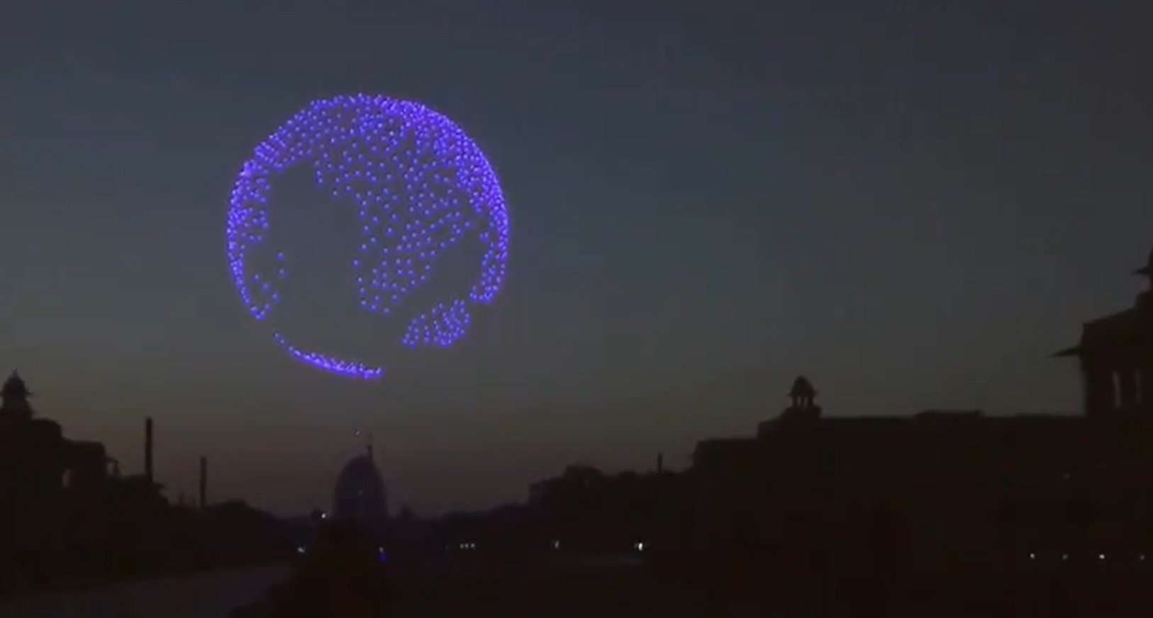 WATCH: 1,000 made-in-India drones light up sky as part of Beating Retreat ceremony - Vimarsana News