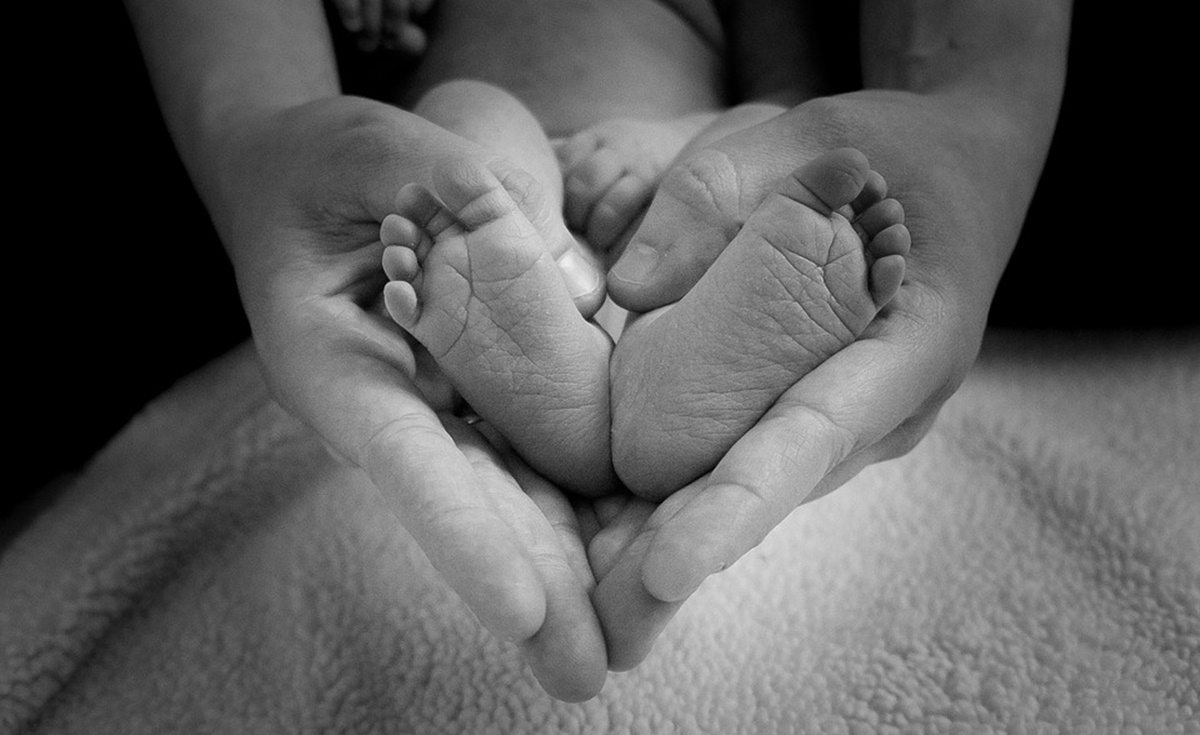 Motherhood without pain — the surrogacy debate - Vimarsana News