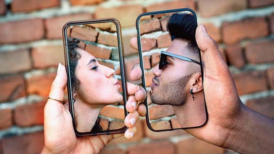 Online Couples plan to take things up a notch in 2022 - Vimarsana News
