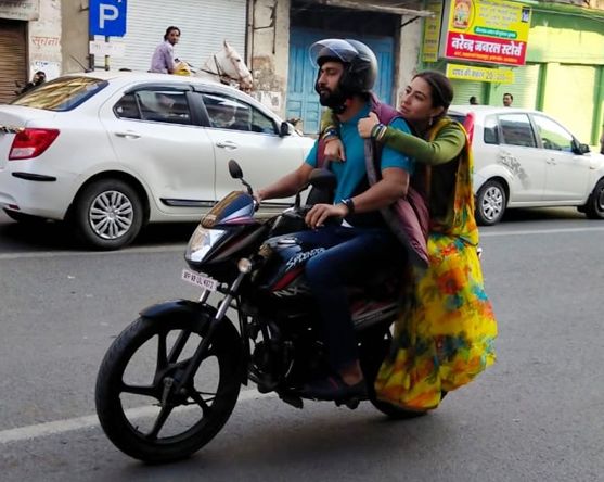 Indore: City police close probe into complaint on motorbike number row during Vicky Kaushal's film shooting - Vimarsana News