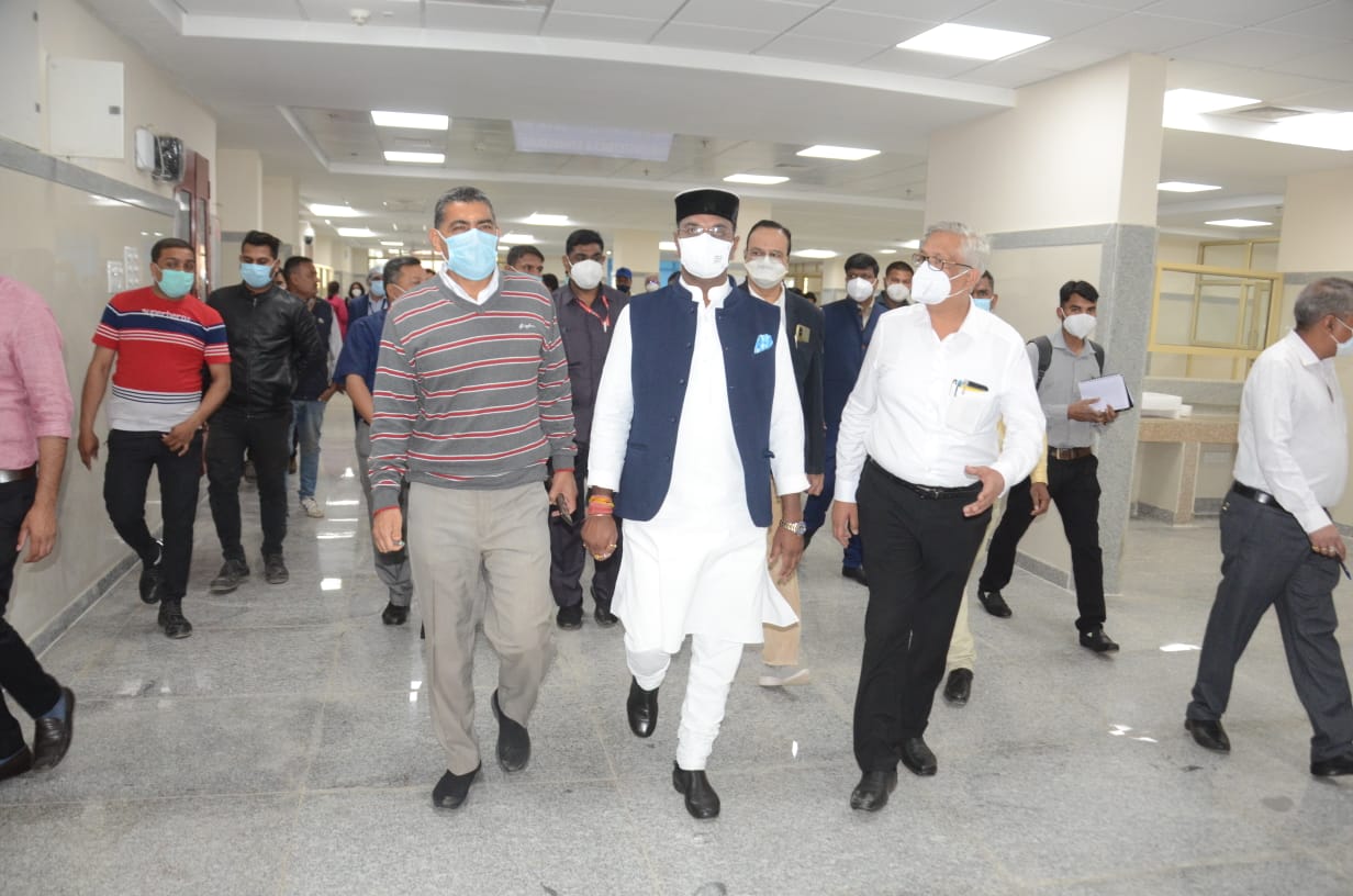 Bhopal: Vishwas Sarang inspects newly constructed blocks of Hamidia Hospital - Vimarsana News