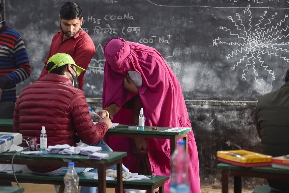 Uttar Pradesh Election 2022: In second phase of polls, heavy turnout recorded in minority dominated districts - Vimarsana News