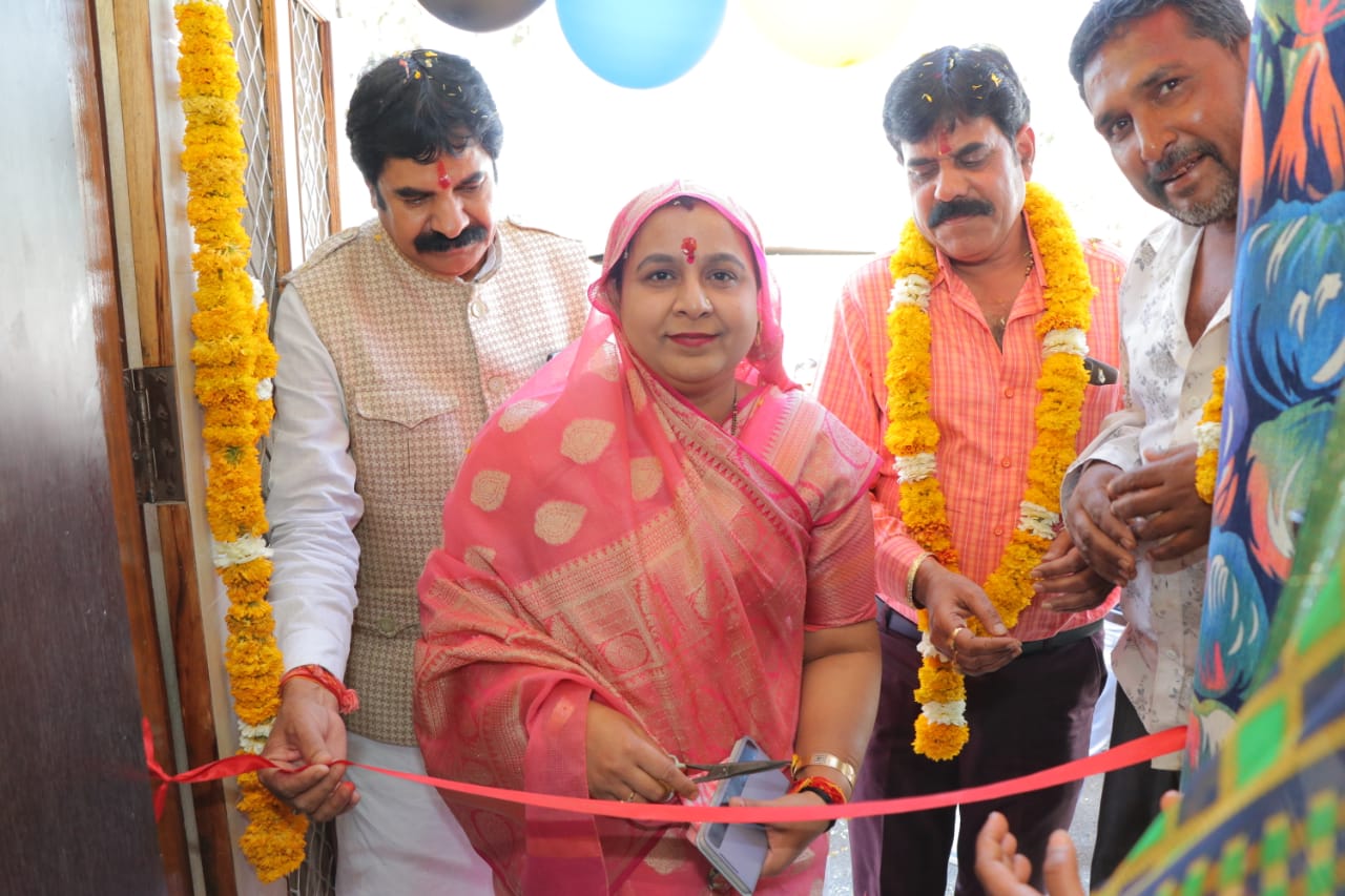 Pithampur: Under PM's Housing Scheme, 111 families get entry into their new homes - Vimarsana News