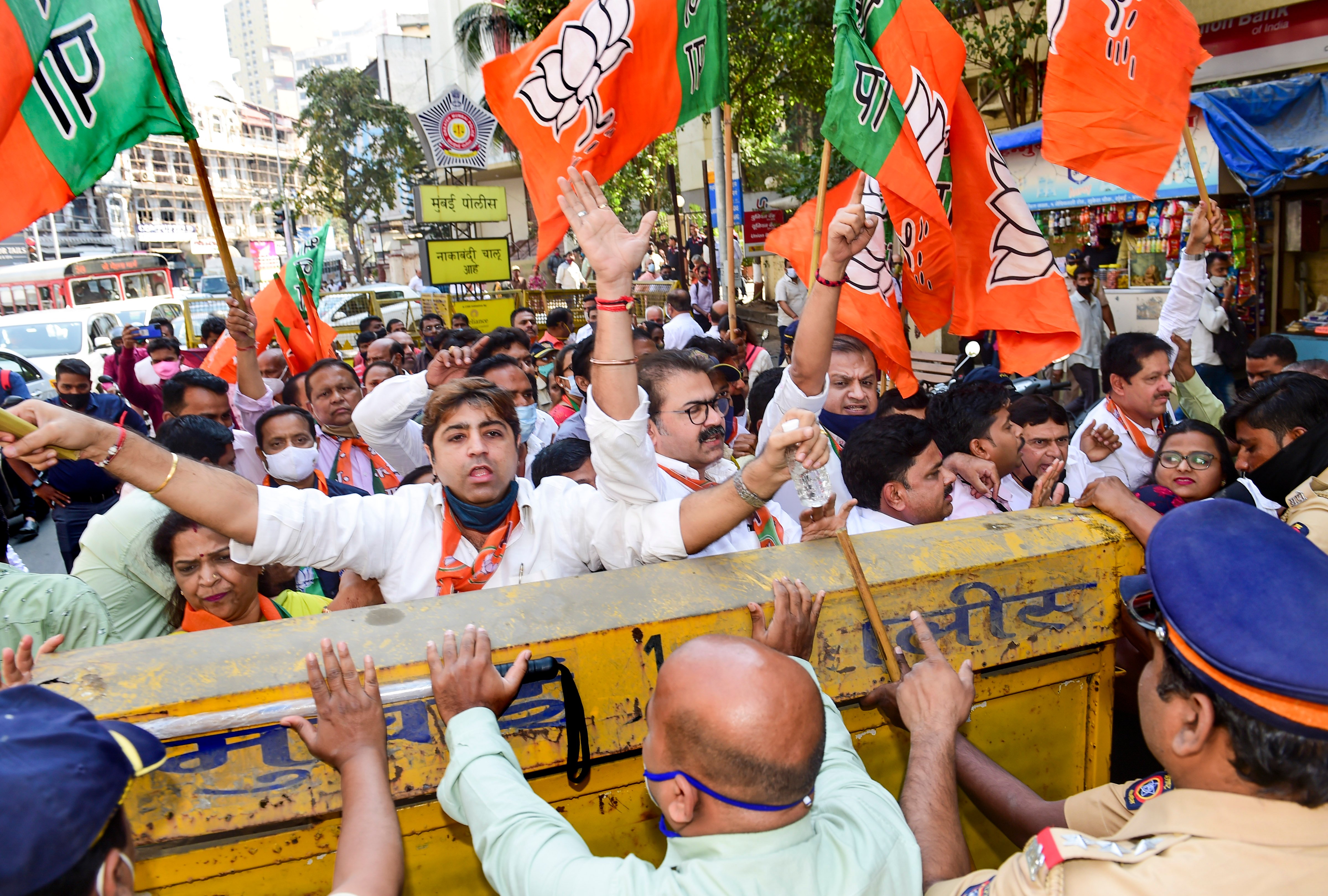 Mumbai: BJP party worker held for biting woman police constable during protest - Vimarsana News