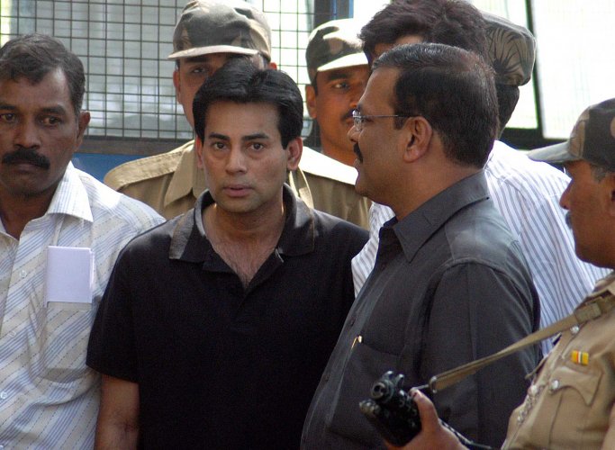 'Jail term can't exceed 25 years': SC seeks Centre's response on Abu Salem plea - Vimarsana News