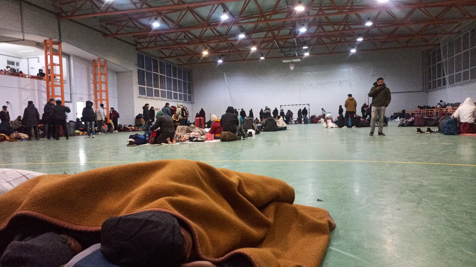 Ukraine crisis: MP students cross Romanian border after 40 hours of struggle amid snowfall - Vimarsana News