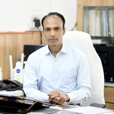 Former Bhopal collector gets praise from NITI Aayog CEO on his book - Vimarsana News