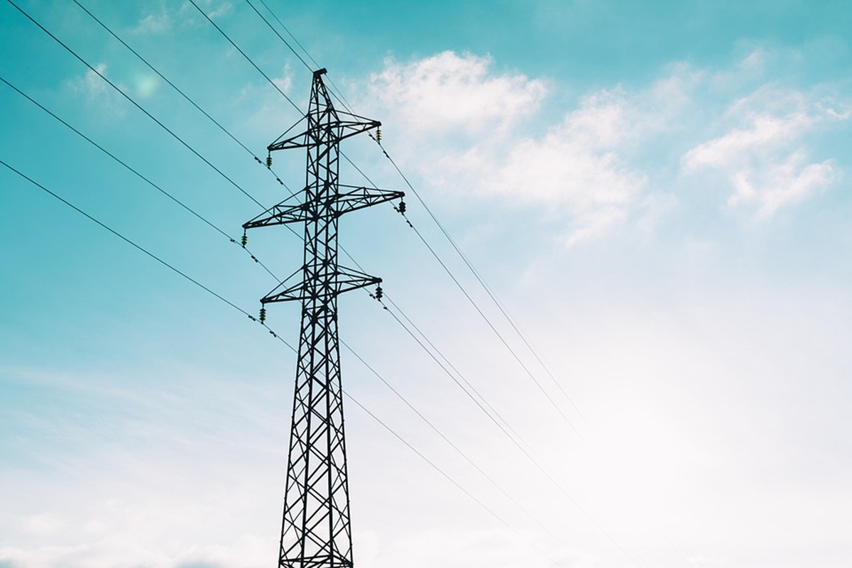 Parts of Chandigarh without electricity, water; admin invokes ESMA as strike by power dept employees causes outage in city - Vimarsana News
