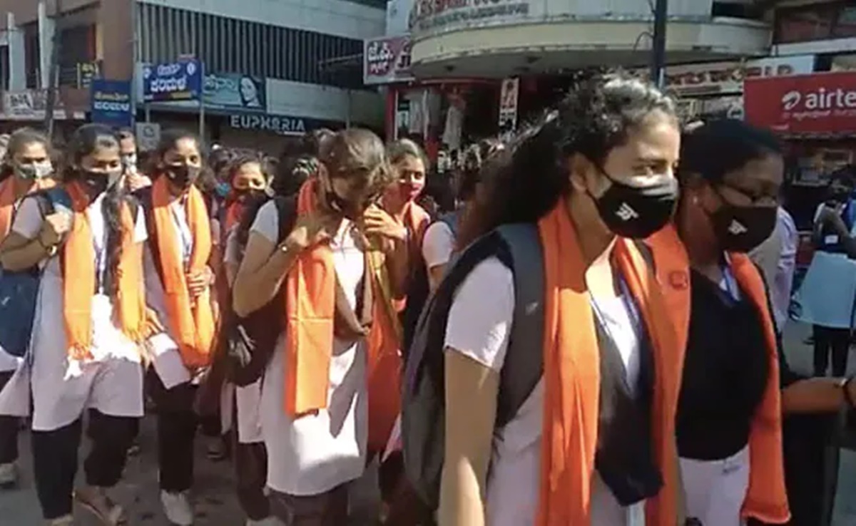 Karnataka bans clothes that disturb equality, public order in education institutions - Vimarsana News