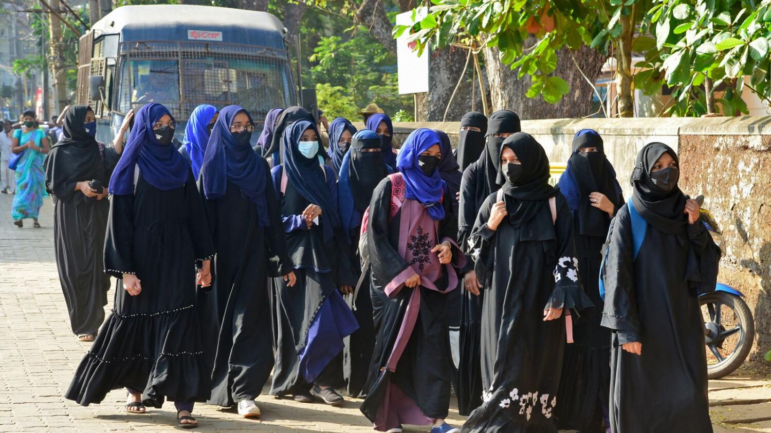 Karnataka Hijab Row: Will take up matter at appropriate time, says Supreme Court - Vimarsana News