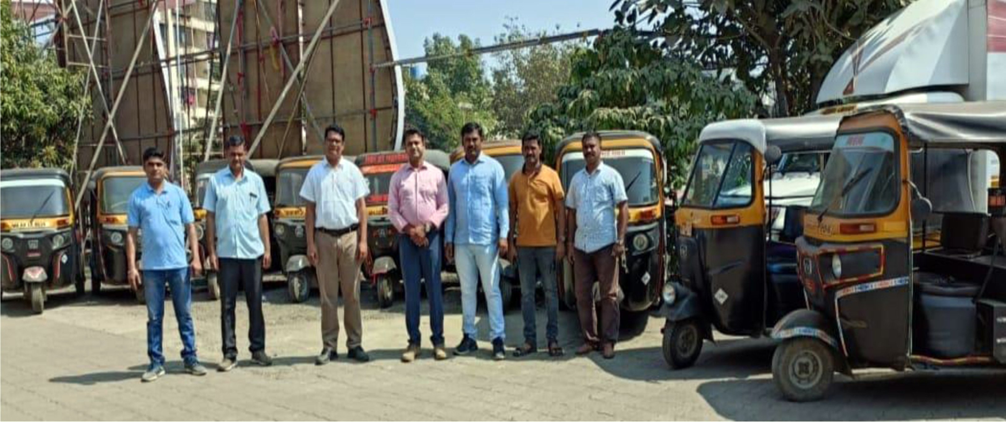 Drivers in day, auto thieves at night: MBVV cops pose as buyers to bust auto-lifters gang, 3 held - Vimarsana News