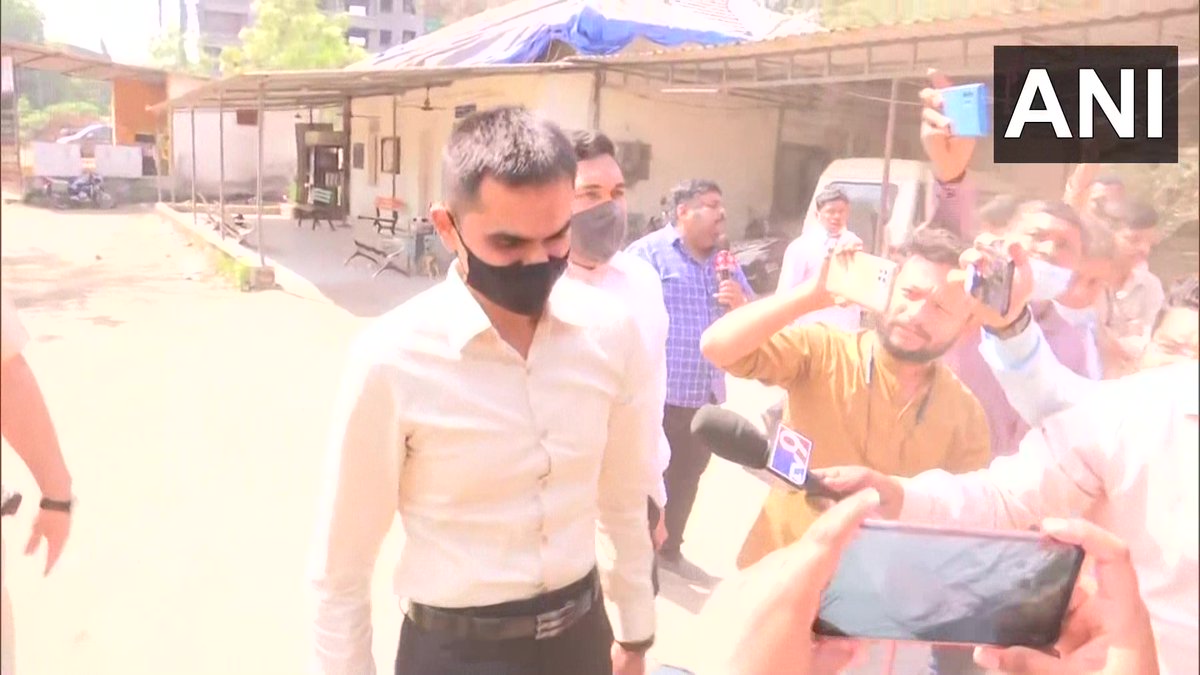 Mumbai: Thane Police questions Sameer Wankhede for nearly 9 hours in connection with illegal liquor license - Vimarsana News