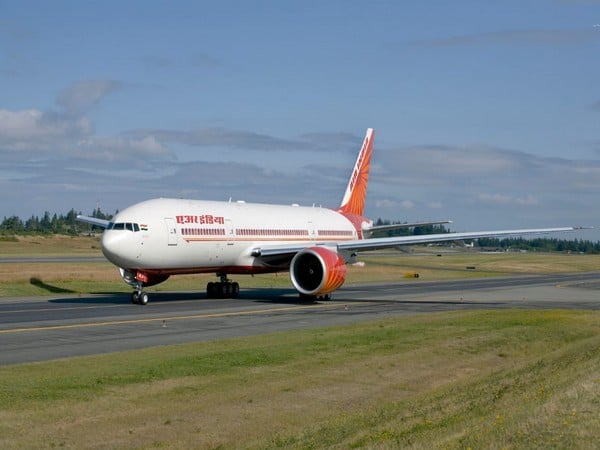 Russia Ukraine Crisis: Air India's special flight leaves from Ukraine to Delhi with 241 passengers will land at 11.30 pm tonight - Vimarsana News