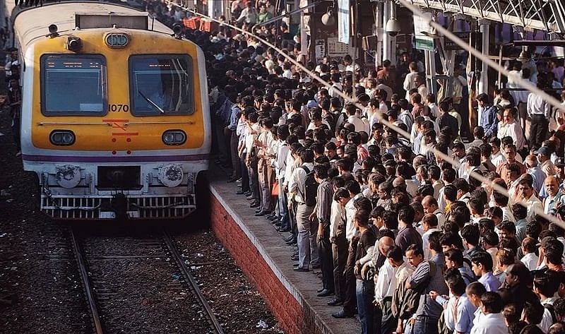 Central Railways' infotainment: 12,000 travellers aboard 12 CR rakes to benefit at a time - Vimarsana News