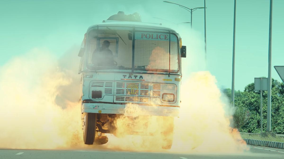 'Valimai' First Day First Show: Petrol bomb hurled at Ajith Kumar's fans in Coimbatore - Vimarsana News