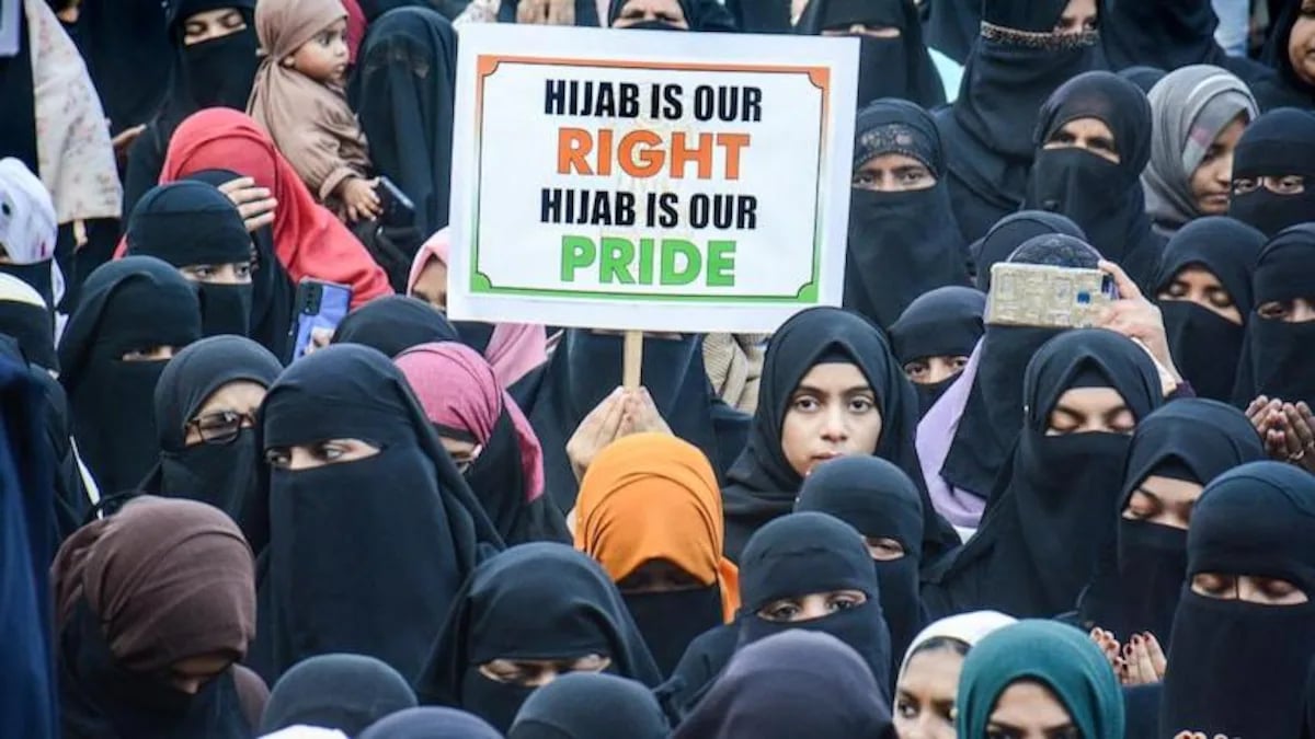 Karnataka hijab row: High Court to resume hearing on Wednesday at 2.30 pm - Vimarsana News