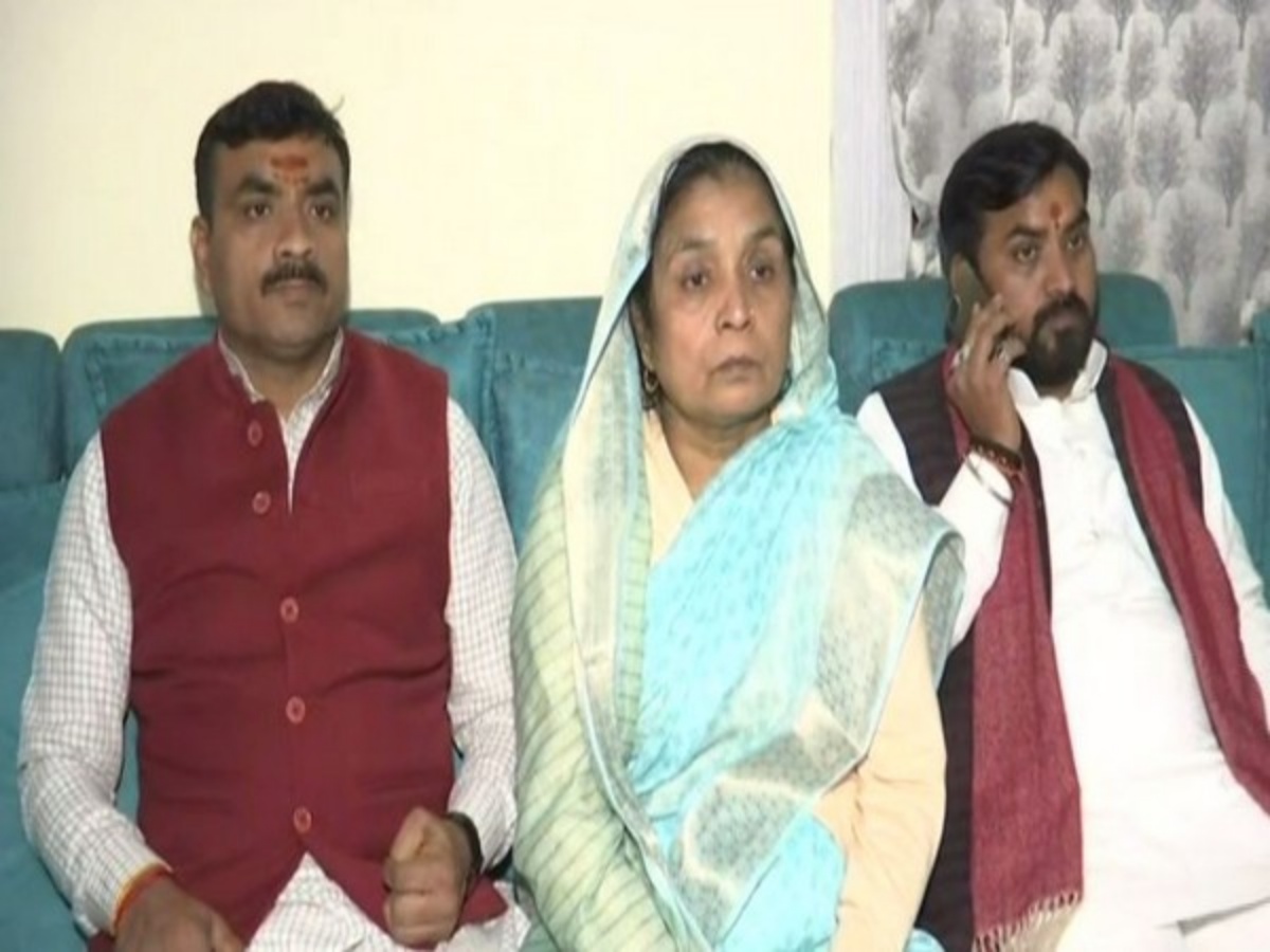 Uttar Pradesh Assembly Elections: SP fields late BJP leader's wife Subhavati Shukla against CM Yogi Adityanath from Gorakhpur - Vimarsana News