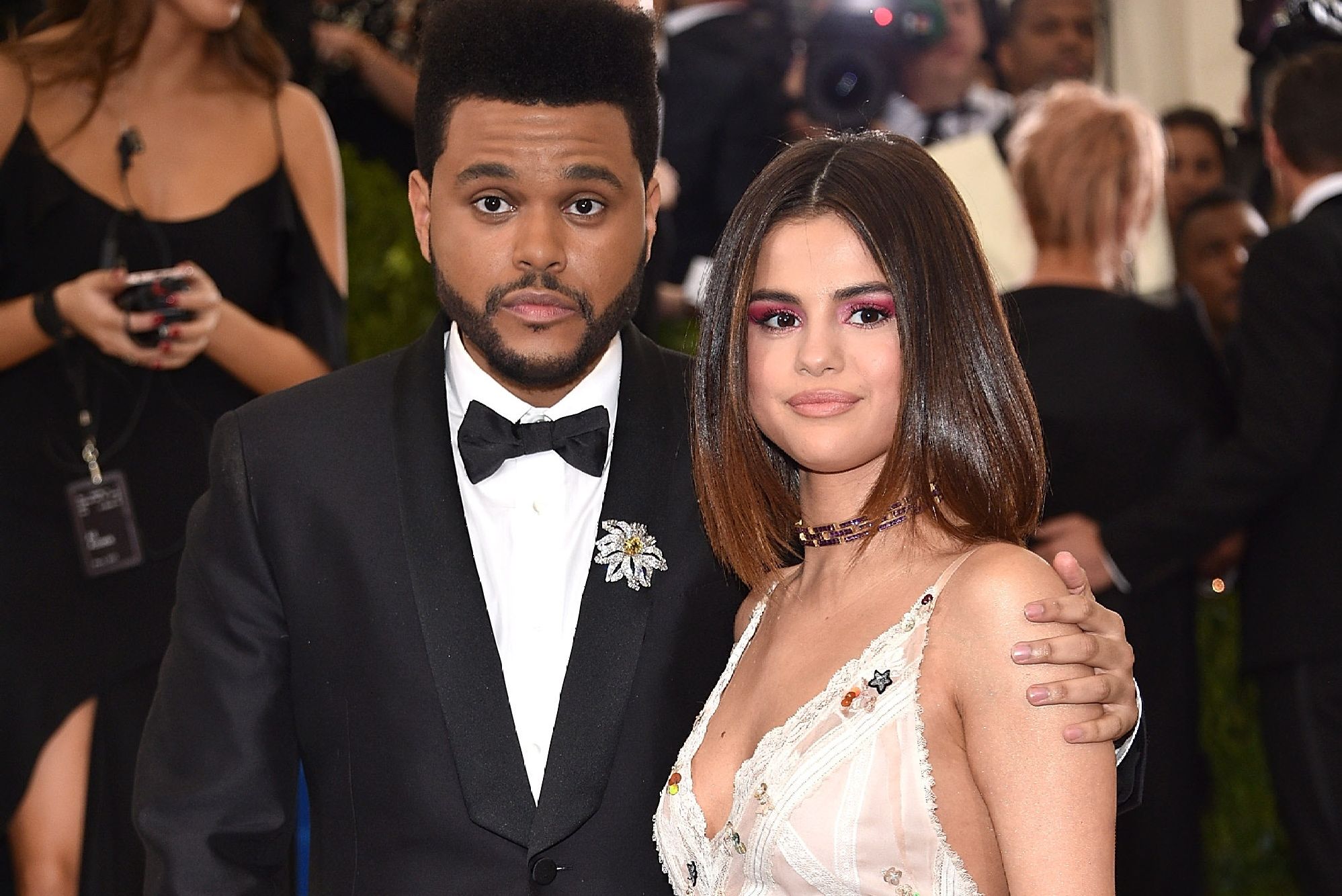 Selena Gomez quashes feud rumours with ex-boyfriend The Weeknd's new flame Simi Khadra - Vimarsana News