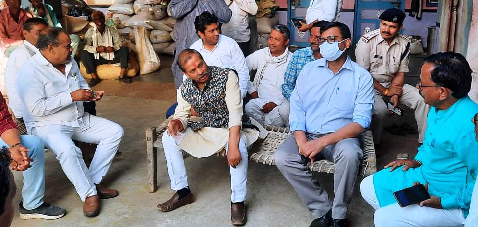 Jawad: Saklecha reviews crop loss, assures government help - Vimarsana News