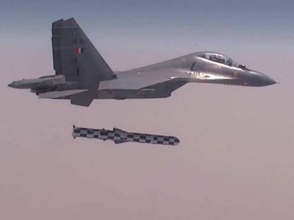 Missile Strike in Indian Ocean Kills Four Near Sri Lankan Town