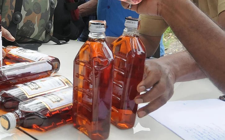Spurious liquor deaths continue to haunt Bihar, 30 die during Holi festival in four districts - Vimarsana News