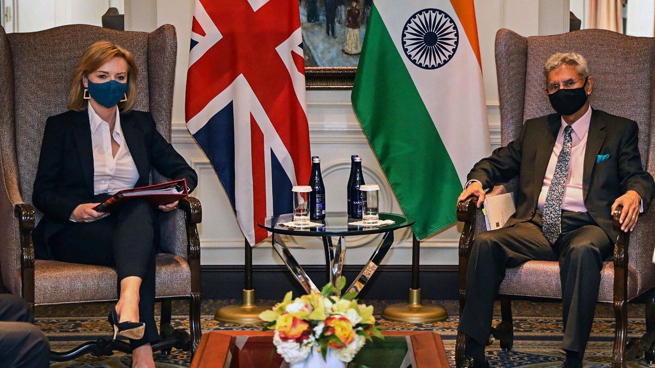 UK Foreign Secretary Releases Video Message Marking US Independence