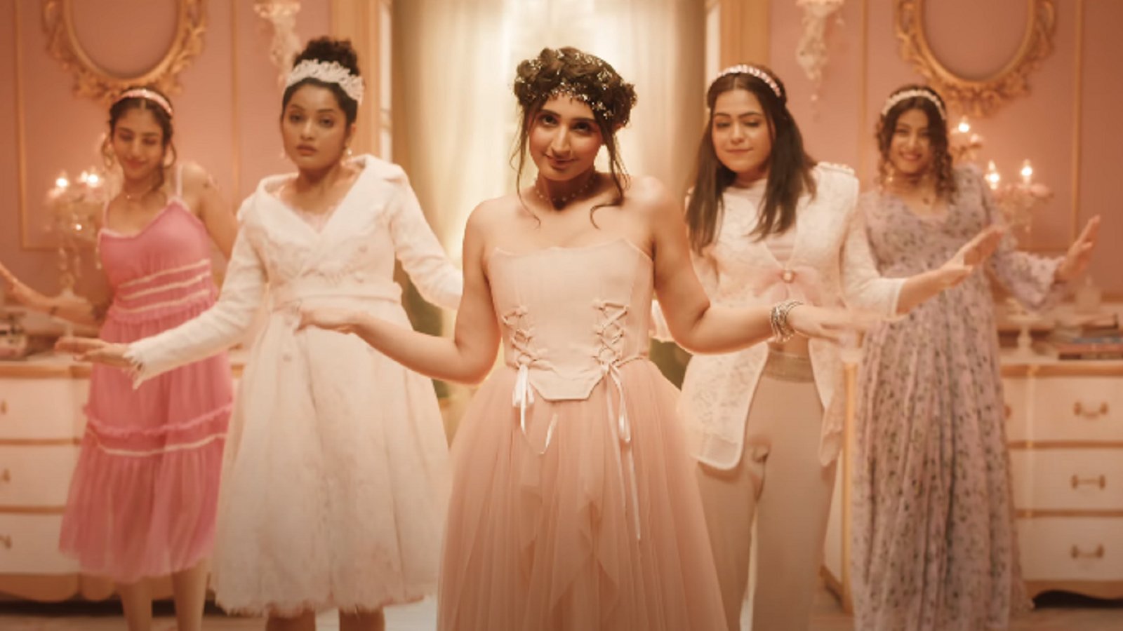 Watch: Dhvani Bhanushali, Yuvan Shankar Raja's 'Candy' releases on Vinod Bhanushali's Hitz Music - Vimarsana News