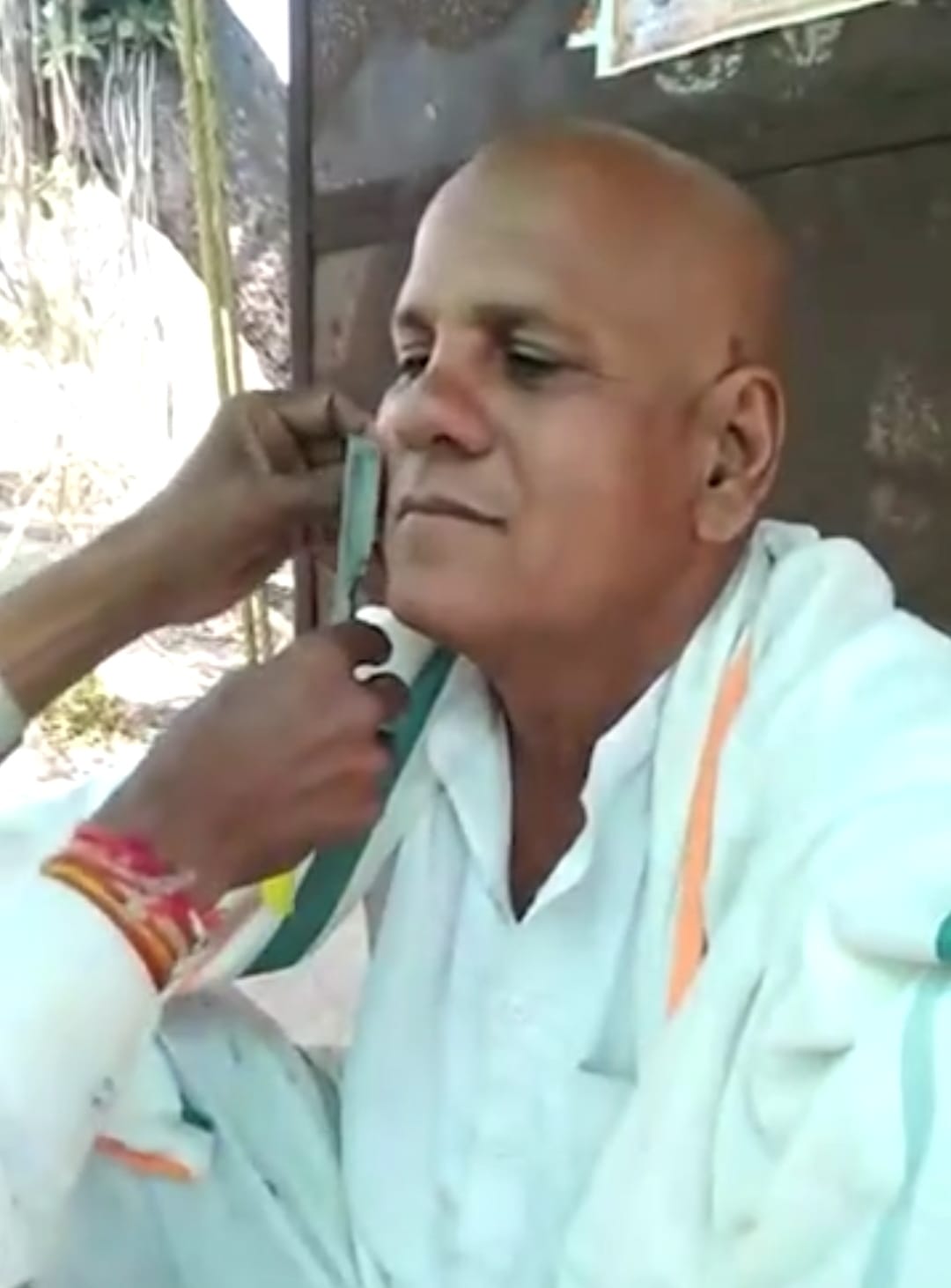 MP: Congress leader gets his head shaved as party loses state assembly elections in five states - Vimarsana News