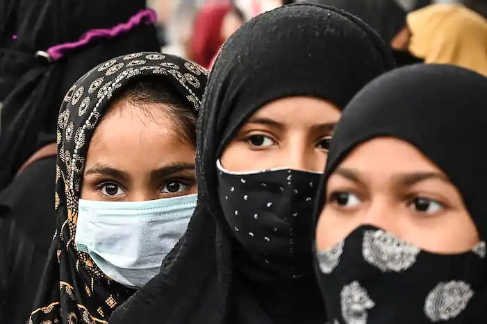 Hijab row: Mumbai colleges say it's a non-issue; respect students' choice - Vimarsana News