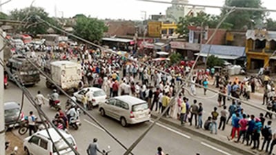 Ashta: Kin of those killed in Banjara group clash block traffic - Vimarsana News