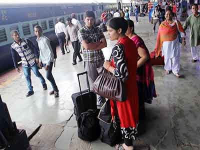 Mumbai: Western Railway to run Holi Special Trains on special fare between Surat and Madgaon ; check timetable here - Vimarsana News
