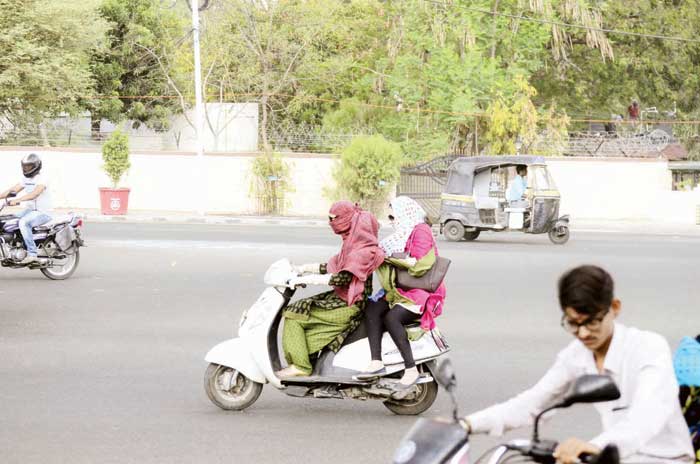 IMD predicts heat wave in North, West, Central India; moderate rainfall in South - Vimarsana News