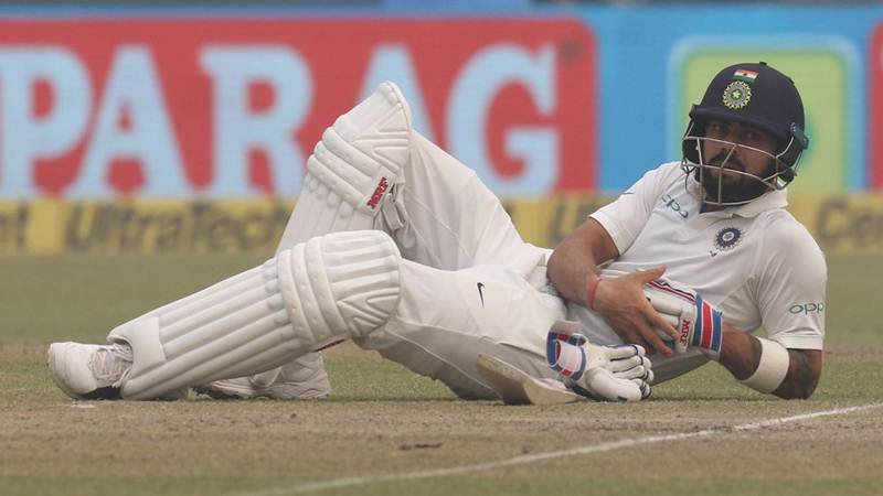 India vs Sri Lanka 3rd Test: Kohli takes a Dhoni-like break during smog-gate; Twitterati swing into action