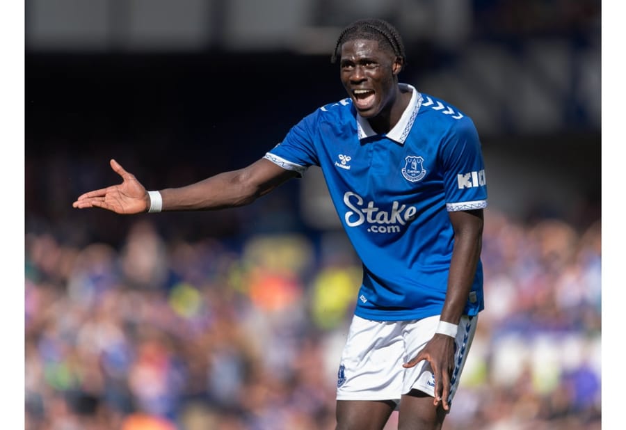 Everton set Amadou Onana asking price as Newcastle United refuse to give up on January transfer