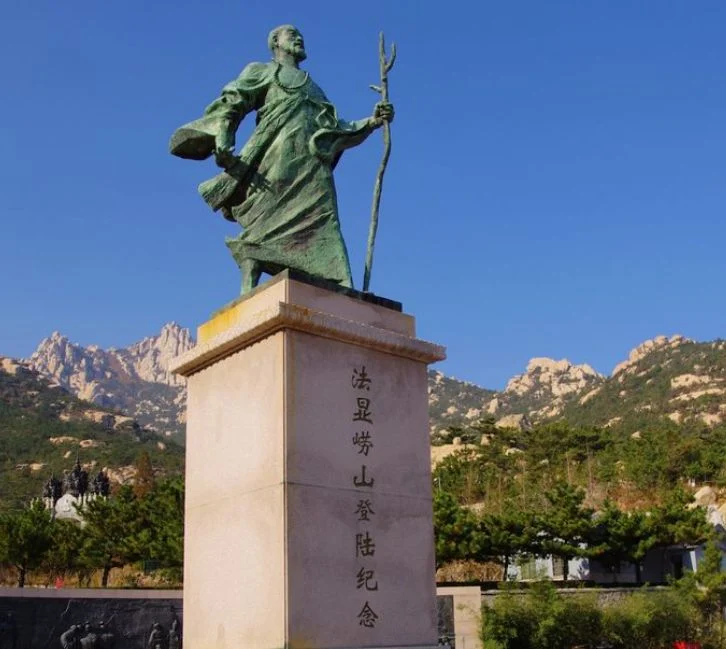Fa Hien’s statue near Huayan Temple