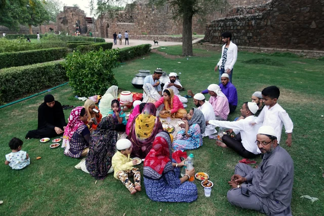 iftar celebration by family at frizoa kotla in Delhi iftar celebration by family at frizoa kotla in Delhi
