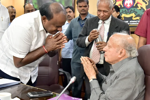Karnataka Chief Minister H. D. Kumaraswamy meets Indian Geneticist Dr. M. S. Swaminathan at Vidhan Soudha in Bengaluru. Karnataka Chief Minister H. D. Kumaraswamy meets Indian Geneticist Dr. M. S. Swaminathan at Vidhan Soudha in Bengaluru.