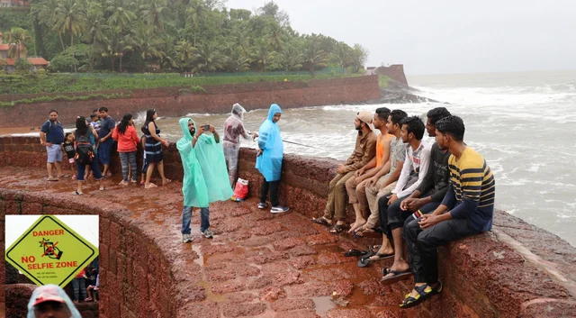 A visitor poses for selfies despite of a board stating”Danger, No Selfie Zone” put up at Aguada fort in Goa’s Sinquerim. Amid a spate of drownings and accidents along Goa’s coastline, the state’s popular beaches and tourist spots have set up “no selfie” zones. A visitor poses for selfies despite of a board stating”Danger, No Selfie Zone” put up at Aguada fort in Goa’s Sinquerim. Amid a spate of drownings and accidents along Goa’s coastline, the state’s popular beaches and tourist spots have set up “no selfie” zones.