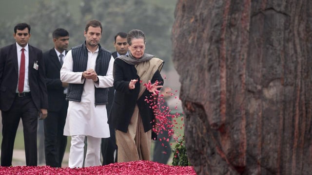 Congress President Rahul Gandhi, UPA Chairperson Sonia Gandhi pay tributes to former Prime Minister Indira Gandhi on her birth anniversary