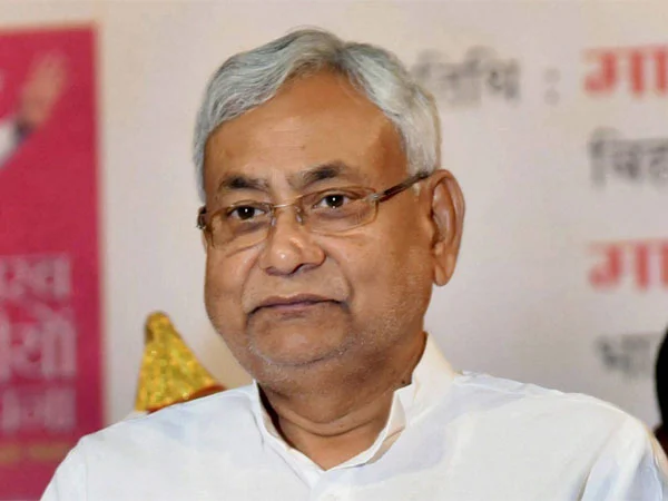 Watch: Swarn Sena activist hurls sandal at Bihar CM Nitish Kumar
