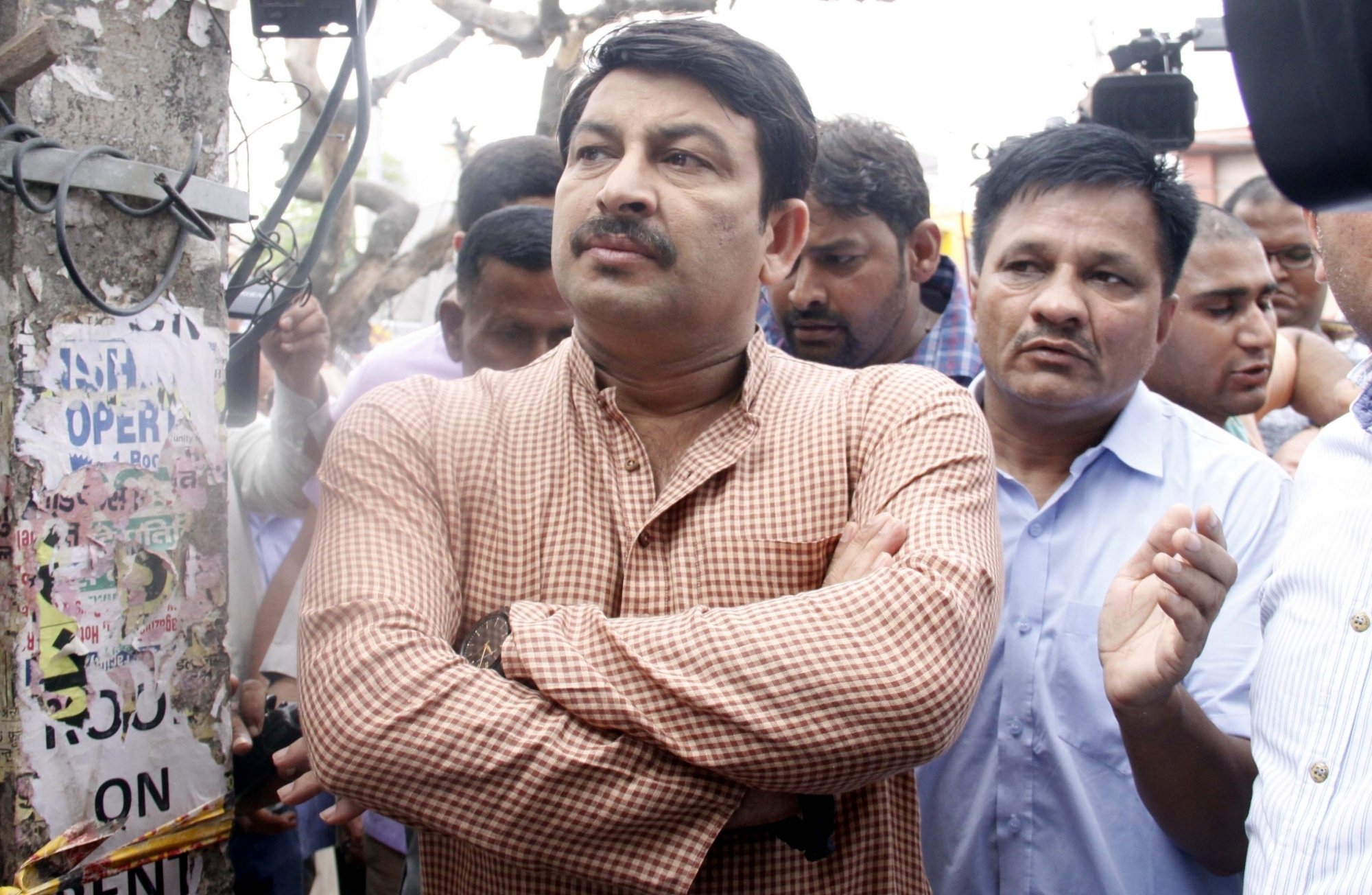 Contempt case: SC asks BJP leader Manoj Tiwari to appear before it