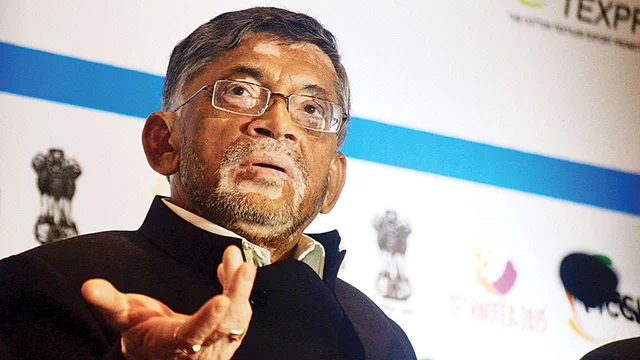 तीसरे चरण का चुनाव: राहुल गांधी, अमित शाह, मुलायम सिंह यादव, संबित पात्रा समेत इन दिग्गजों की किस्मत का फैसला आज