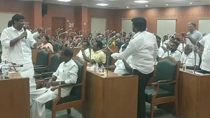 அம்மா திருமண மண்டபத்தை நீதிமன்றமாக மாற்ற எதிர்ப்பு