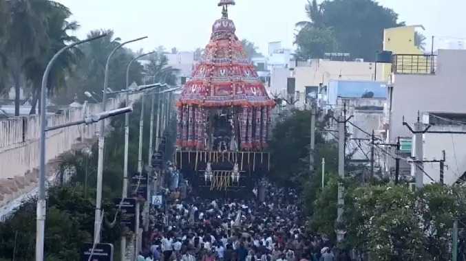 ஸ்ரீரங்கம் ரங்கநாதர் சுவாமி கோவில் தை தேரோட்டம்