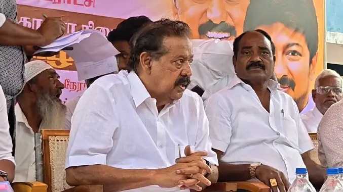 முன்னாள் அமைச்சர் பொன்முடியிடம் மக்கள் வாக்குவாதம்