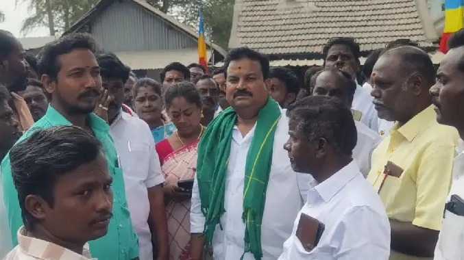 விவசாயிகளுக்கு ஆதரவாக பாமகவினர் ஆர்ப்பாட்டம்