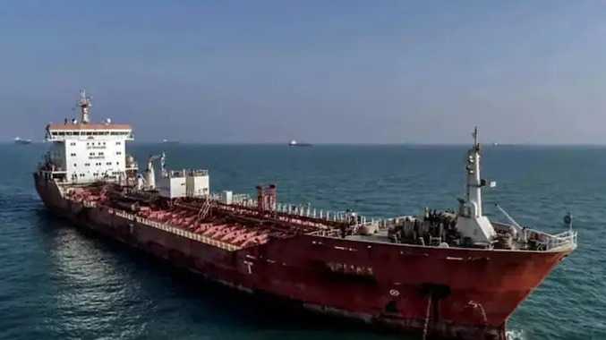 எரிபொருள் கடத்தலில் ஈடுபட்டதாகக் குற்றச்சாட்டு