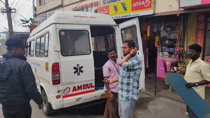 ஆம்புலன்ஸ்களை தவறாக பயன்படுத்தியதாக புகார்
