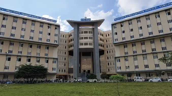 300 இளைஞர்கள் மீது வழக்கு பதிவு செய்துள்ளதாக காவல்துறை தகவல்