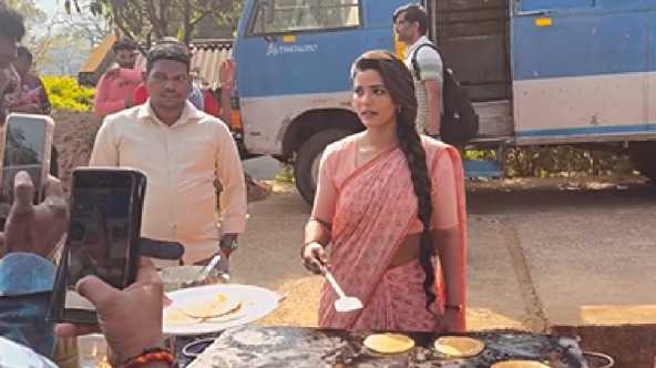 தோசை மாஸ்டராக மாறிய நட்சத்திரம்